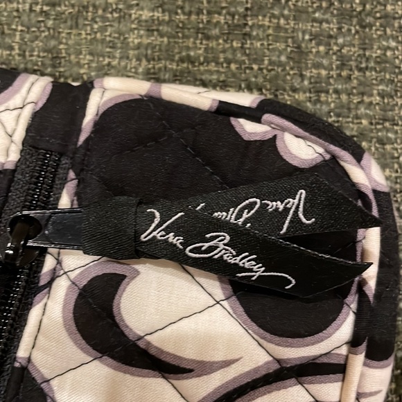 Vera Bradley quilted wristlet - Picture 5 of 7